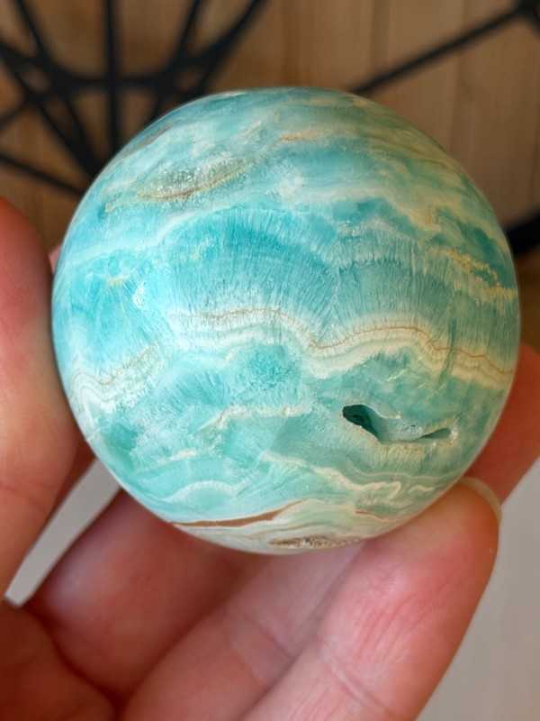 Sphère en aragonite bleue (0.17kg)