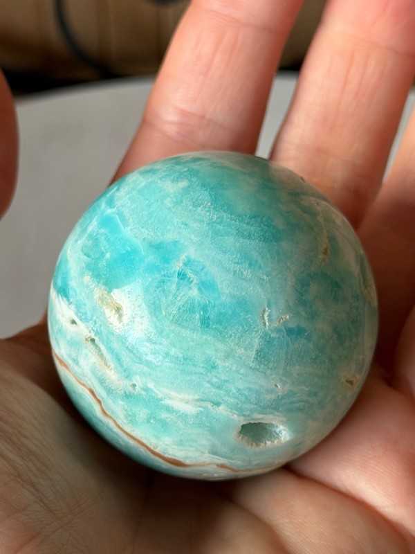 Sphère en aragonite bleue (0.162kg)