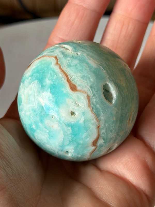 Sphère en aragonite bleue (0.162kg)