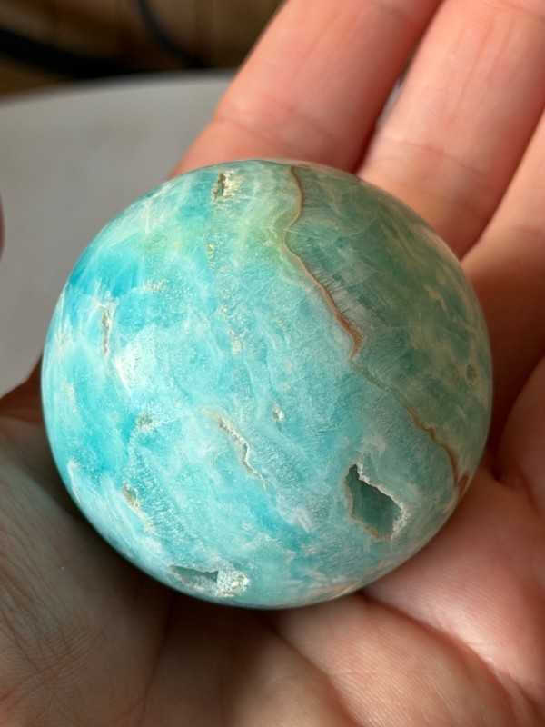 Sphère en aragonite bleue (0.162kg)