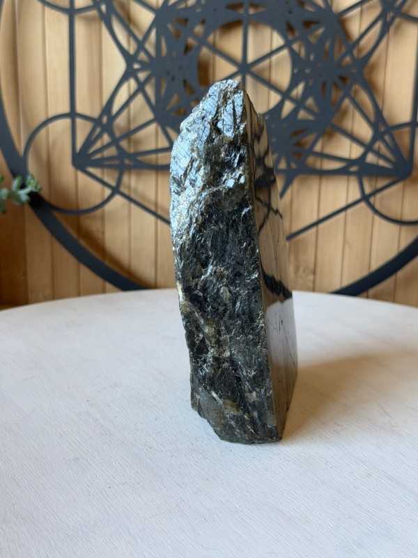 Labradorite (0.587kg)