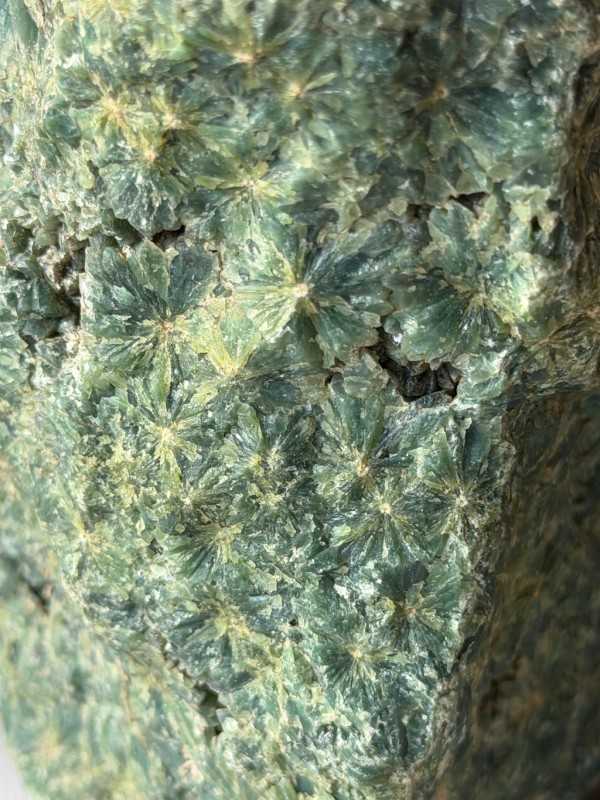 Quartz prase (2.835kg)