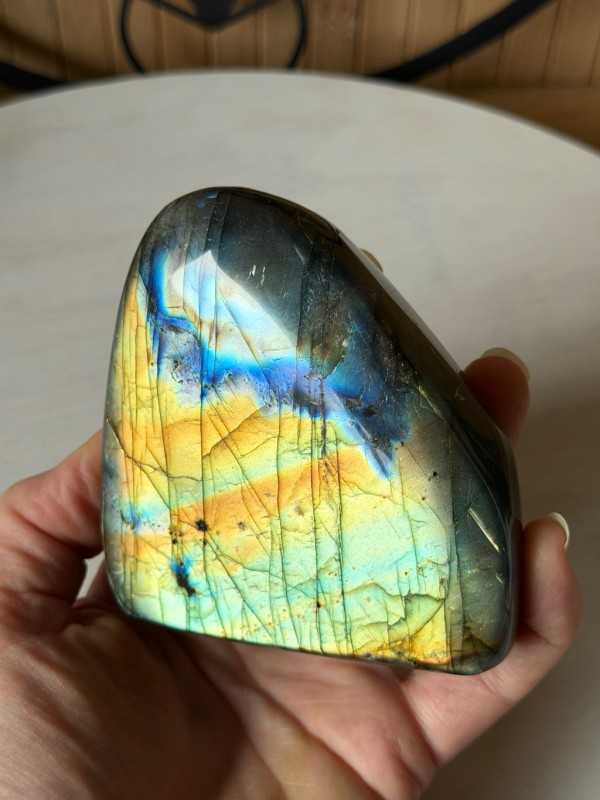 Labradorite (0.454kg)