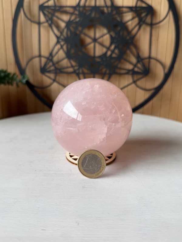 Sphère en quartz rose (0.605kg)