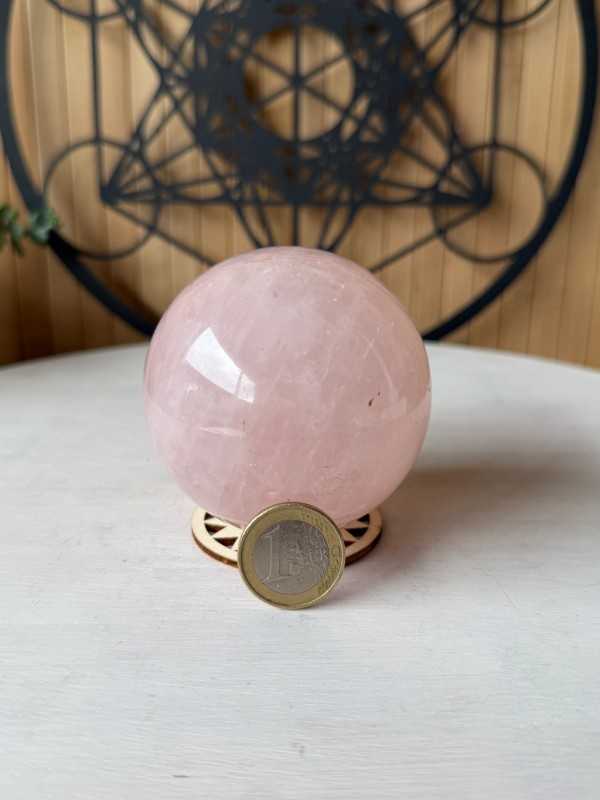 Sphère en quartz rose (0.493kg)