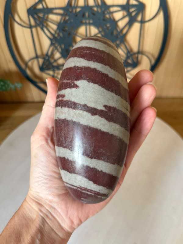 Shiva lingam (0.885kg)