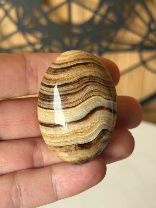 Galet en aragonite marron (0.049kg)