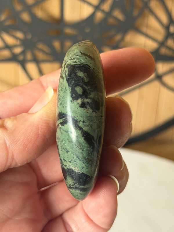 Galet en jaspe kambaba (0.07kg)