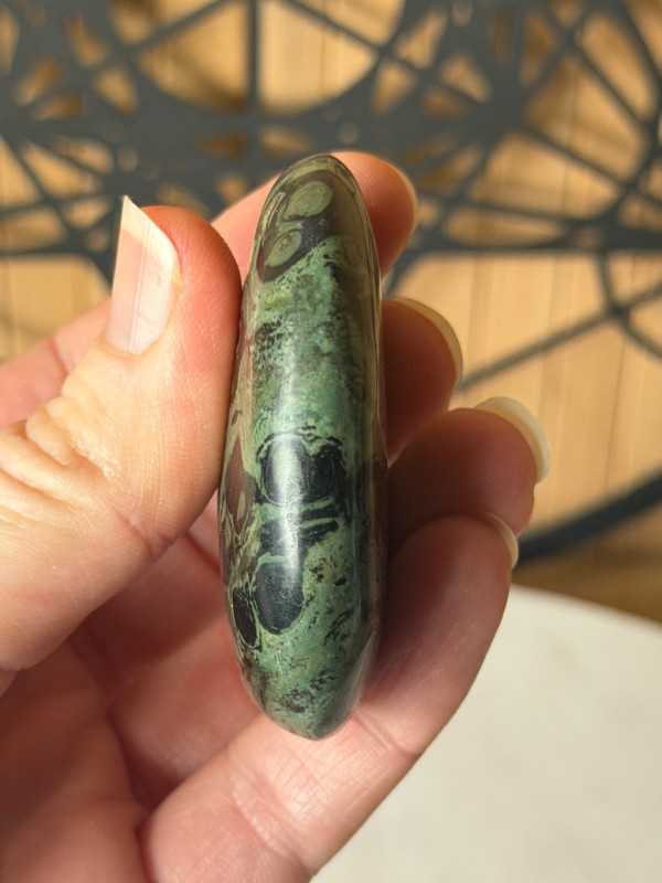 Galet en jaspe kambaba (0.07kg)