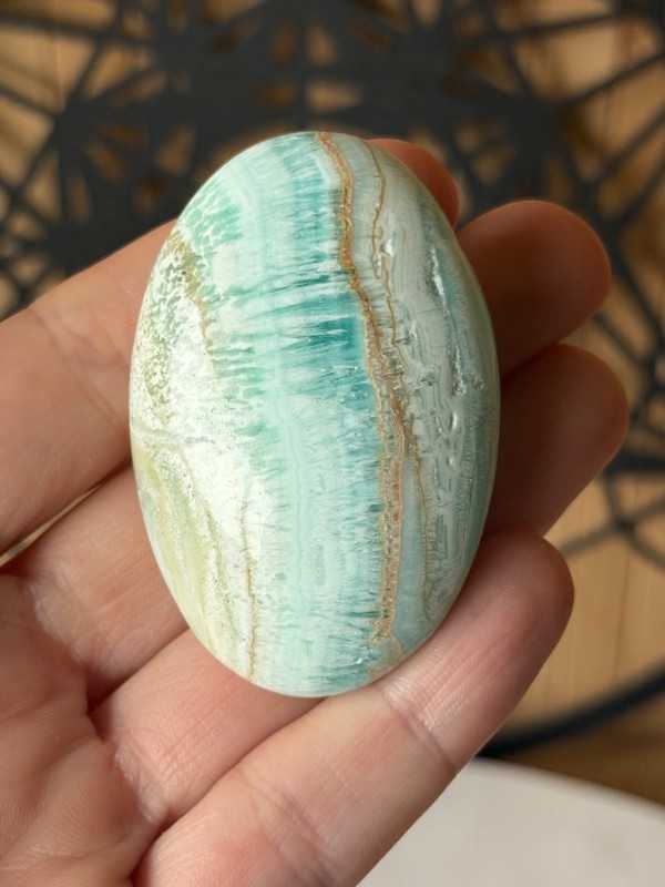 Galet en aragonite bleue (0.06kg)