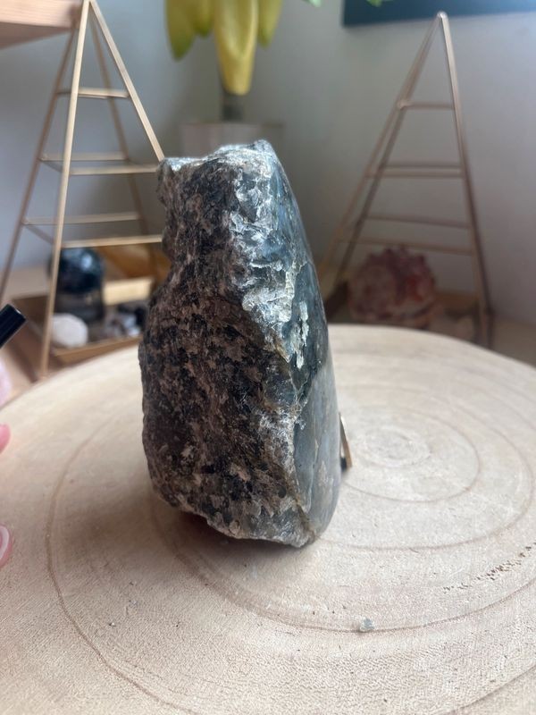 Labradorite une face polie (1,31 Kg)