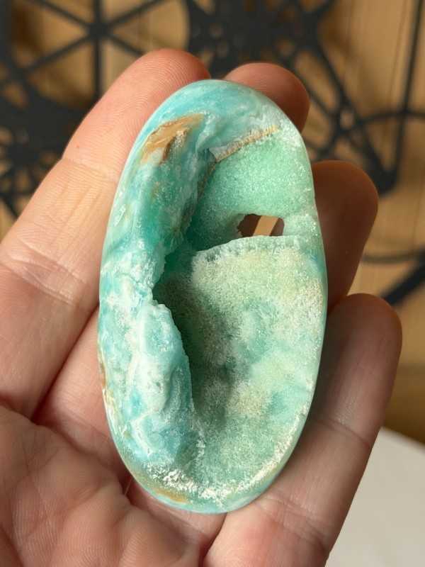 Galet en aragonite bleue (0.053kg)