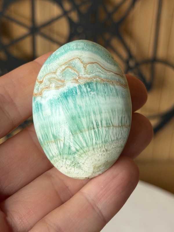 Galet en aragonite bleue (0.049kg)