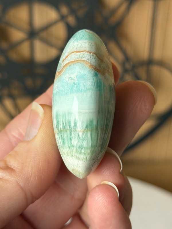 Galet en aragonite bleue (0.049kg)