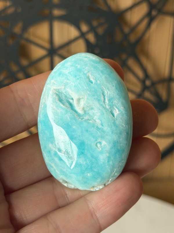 Galet en aragonite bleue (0.047kg)