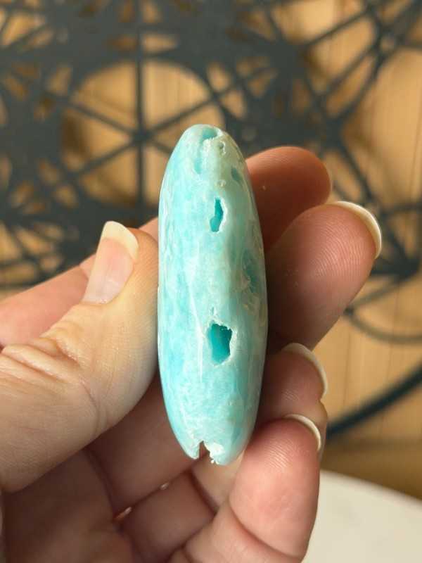 Galet en aragonite bleue (0.047kg)