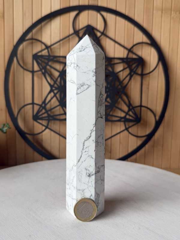 Pointe en Howlite (0.44kg)