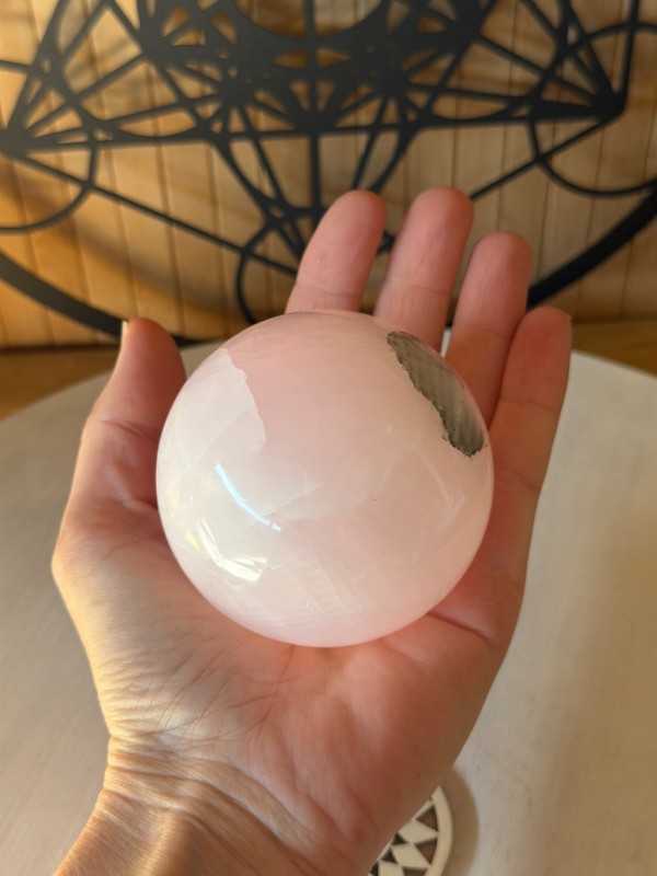 Sphère Manganocalcite (0.51kg)