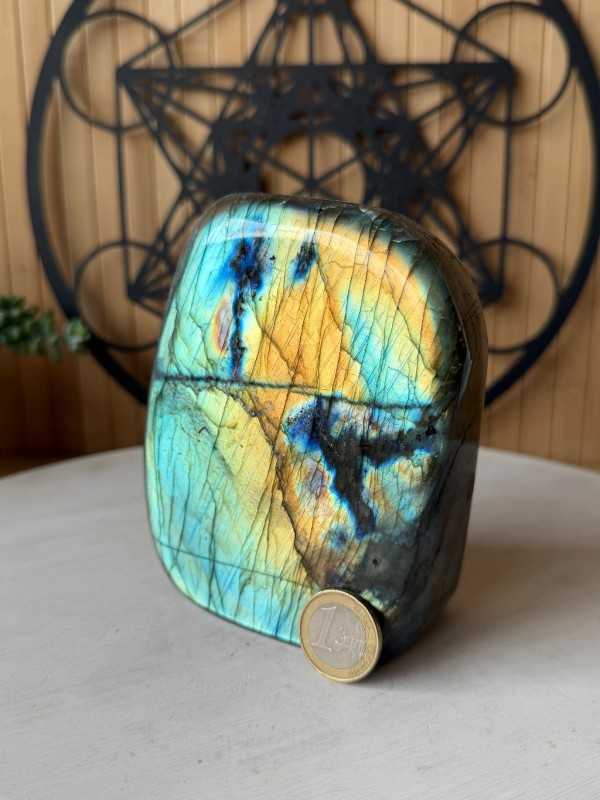 Labradorite (1.065kg)