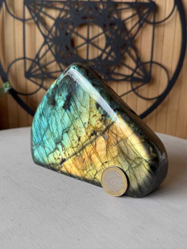 Labradorite (0.875kg)