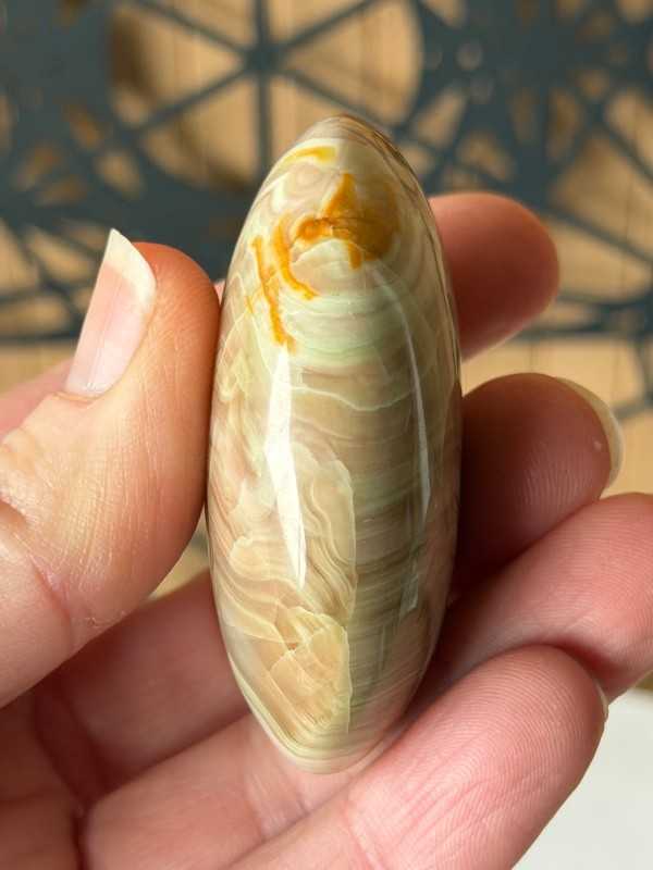 Galet aragonite (0.068kg)