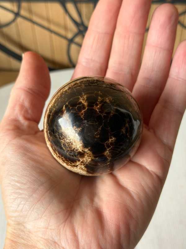 Sphère en aragonite (0.19kg)