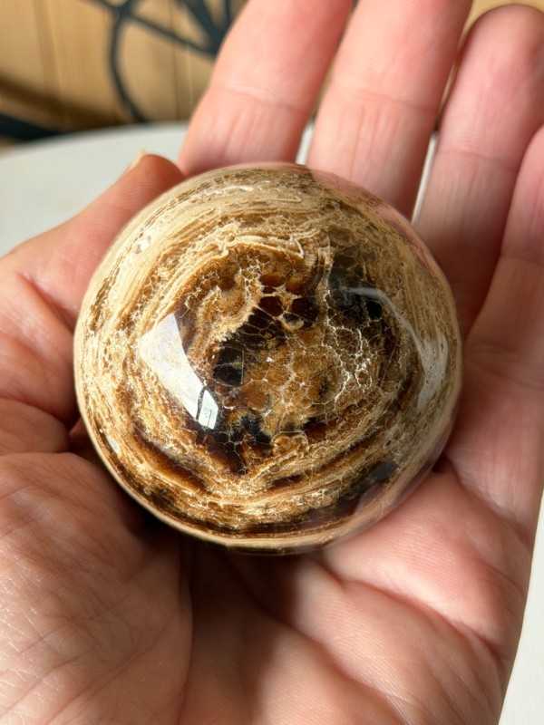 Sphère en aragonite (0.19kg)