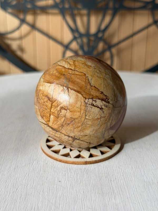 Sphère en jaspe paysage (0.234kg)
