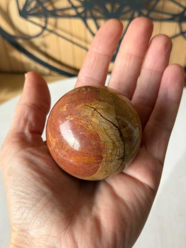 Sphère en jaspe paysage (0.234kg)