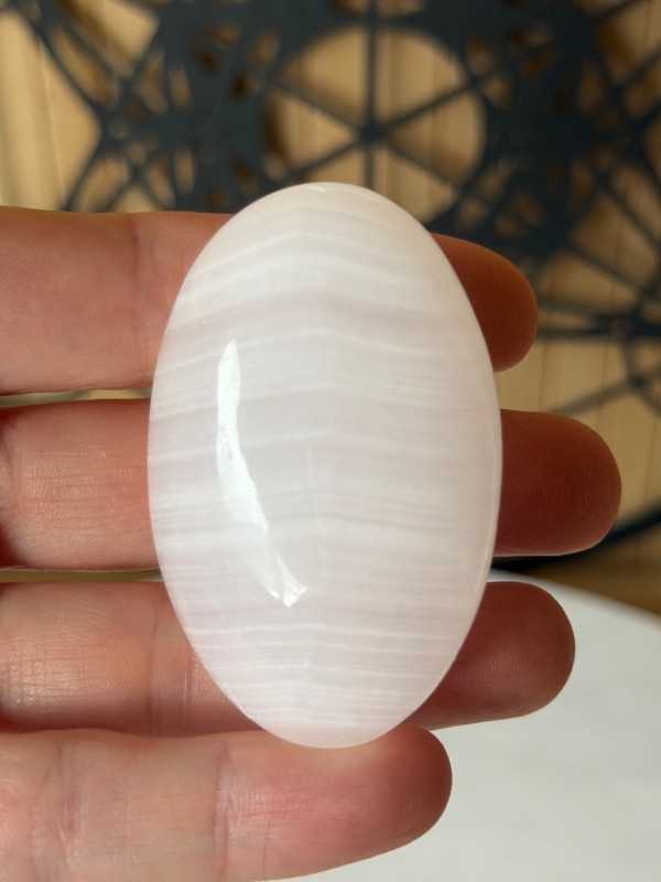 Galet en Manganocalcite (0.078kg)