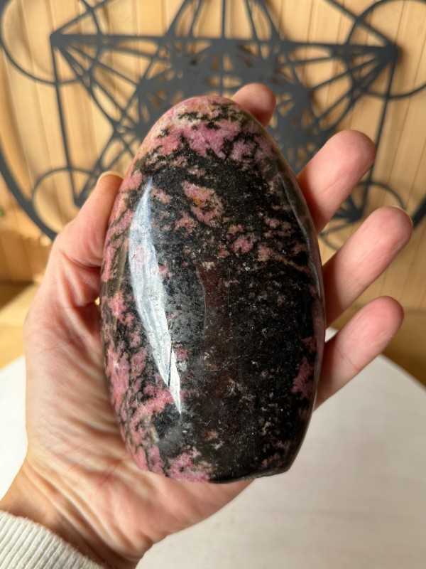 Rhodonite (0.736kg)