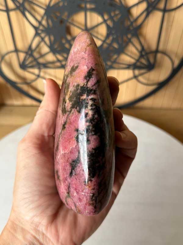 Rhodonite (0.736kg)
