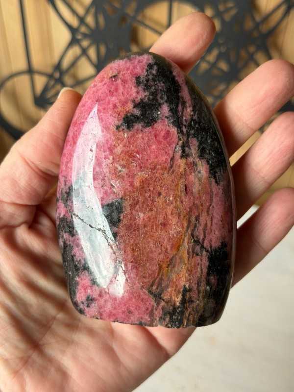 Rhodonite (0.365kg)
