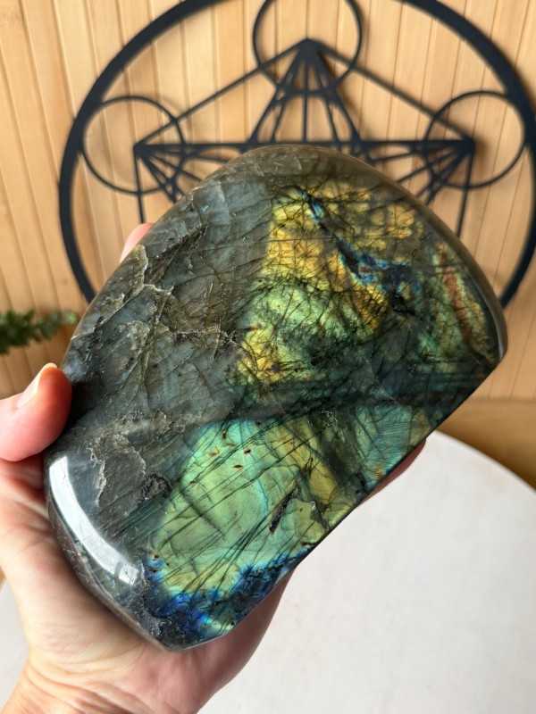 Labradorite (1.586kg)