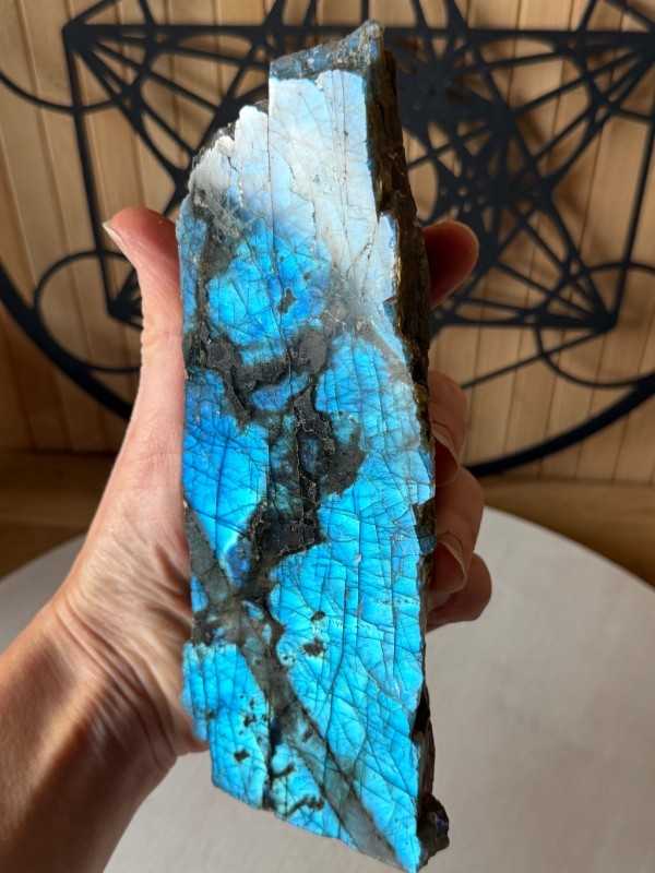 Labradorite (0.845kg)