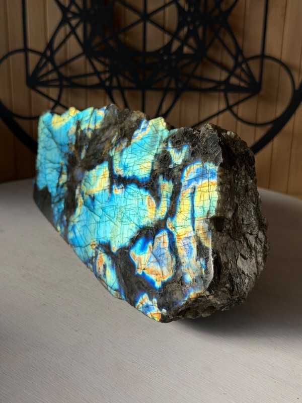 Labradorite (2.223kg)