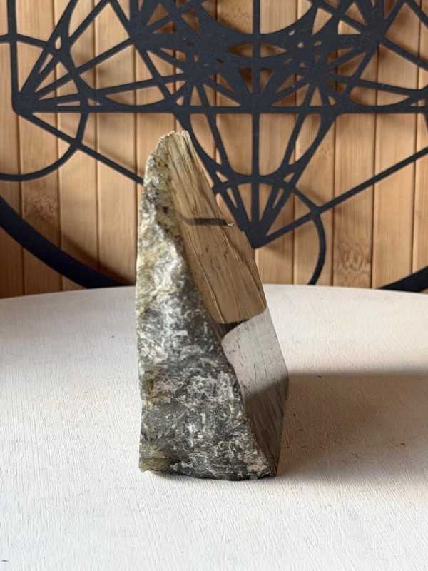 Labradorite (0.474kg)