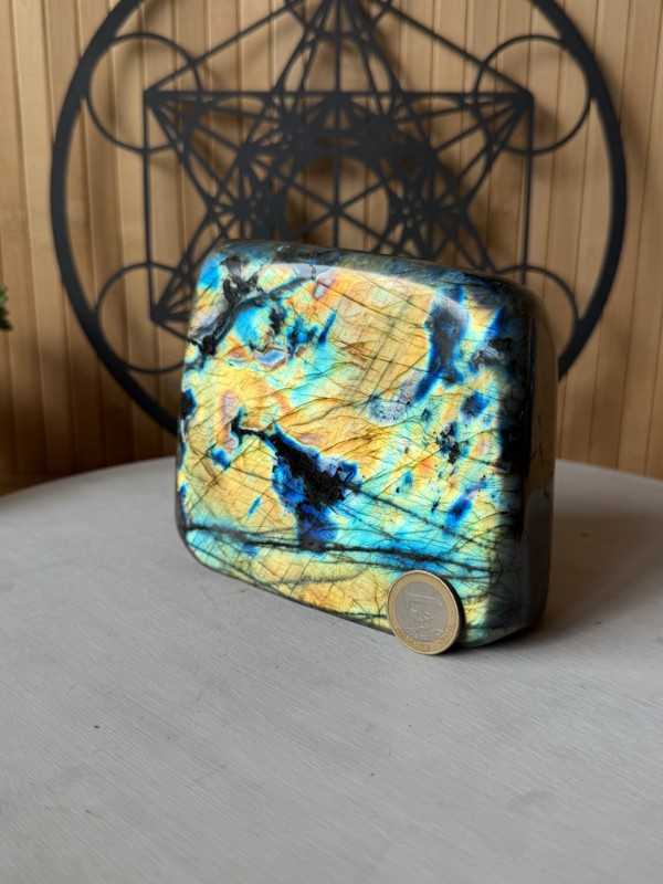 Labradorite (1.725kg)