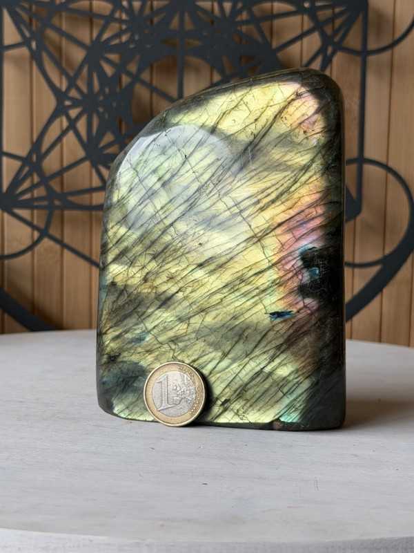 Labradorite (1.09kg)
