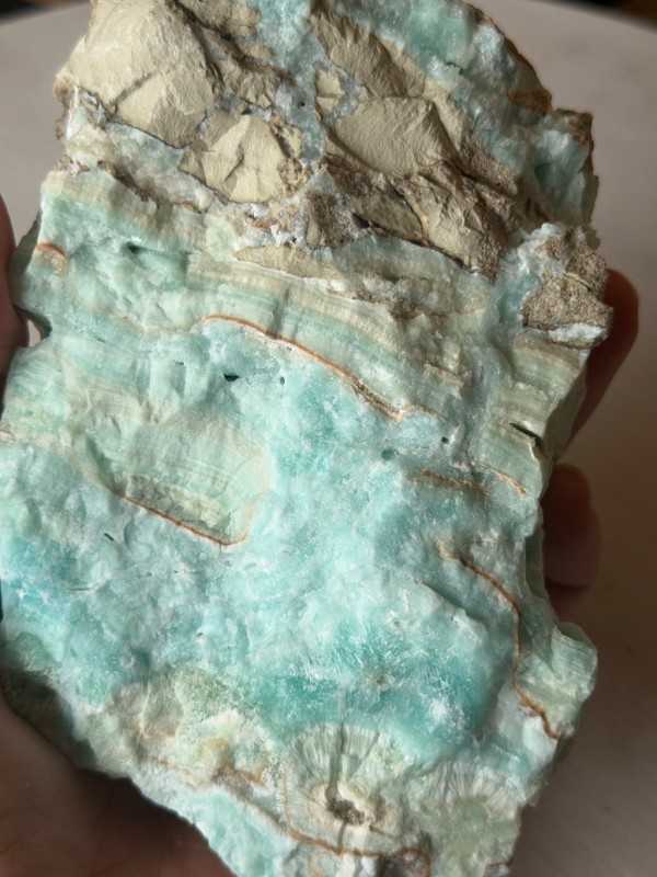 Aragonite bleue (0.585kg)