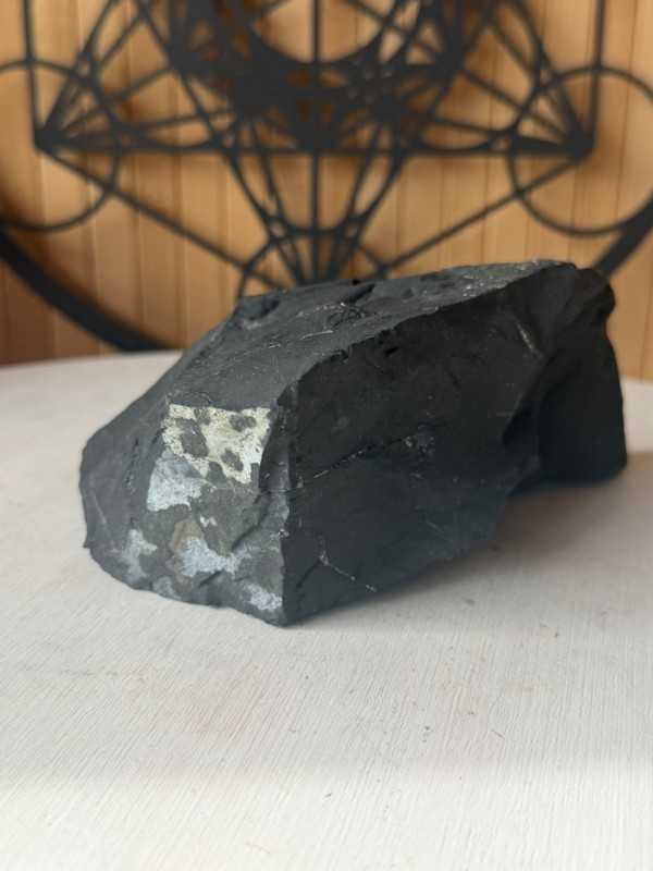 Shungite (0.587kg)