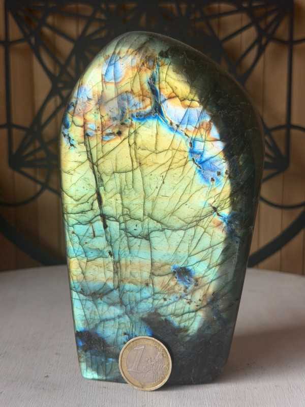Labradorite (1kg)