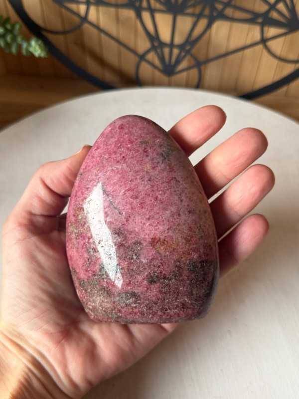 Rhodonite (0.558kg)