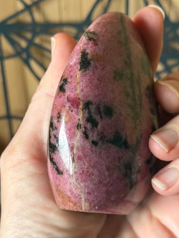 Rhodonite (0.39kg)