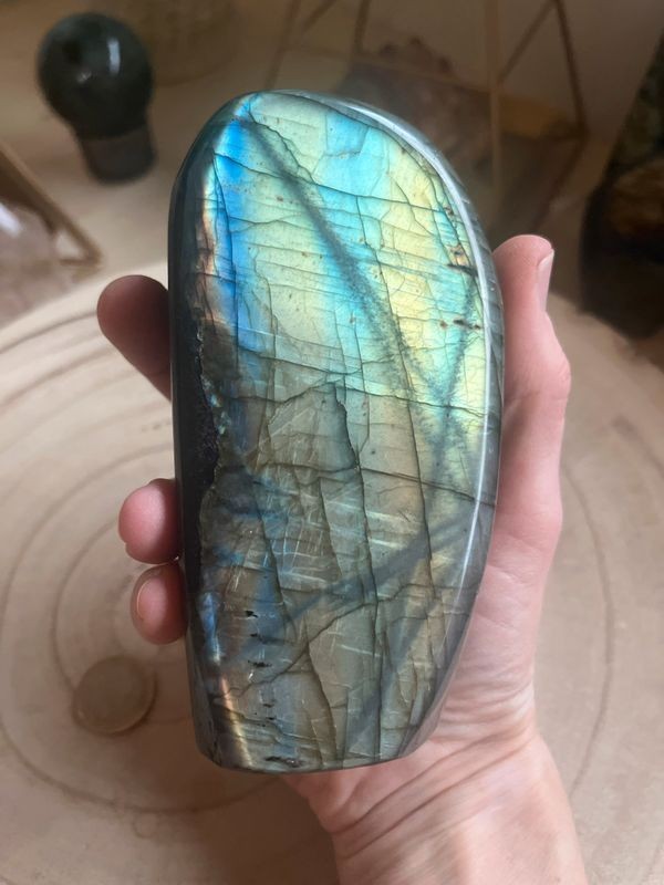 Labradorite (0.986 Kg)