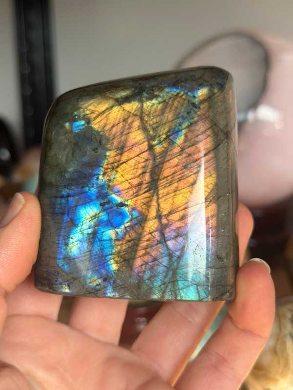 Labradorite (0.398kg)