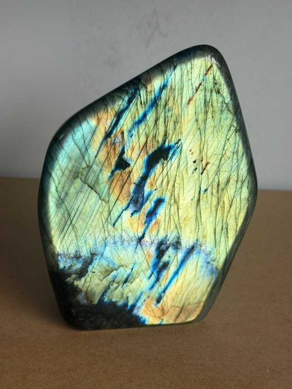 Labradorite (1.215kg)