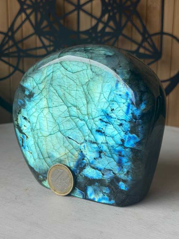 Labradorite (1.235kg)