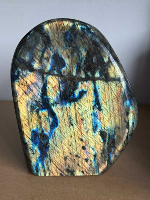 Labradorite (2.02kg)