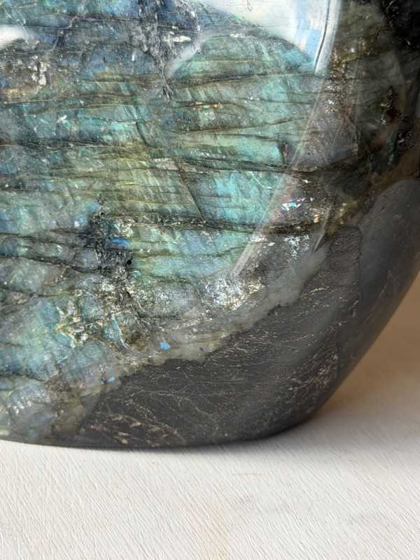 Labradorite (2.685kg)
